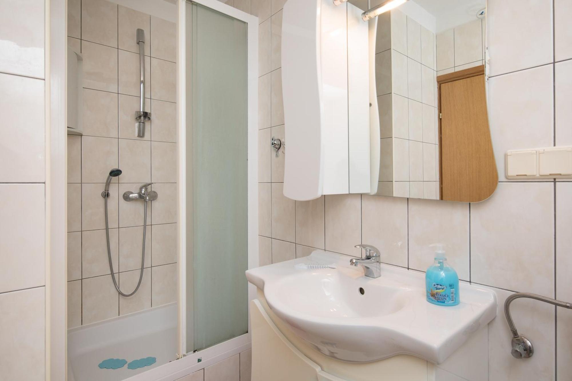 Beach Penthouse Diamond Omiš Quarto foto